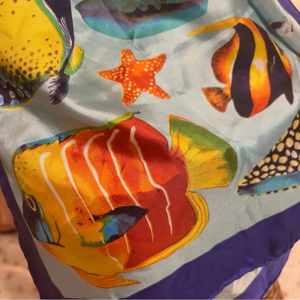 100% Silk Colorful Fish Print Vintage Scarf - Picture 4 of 9
